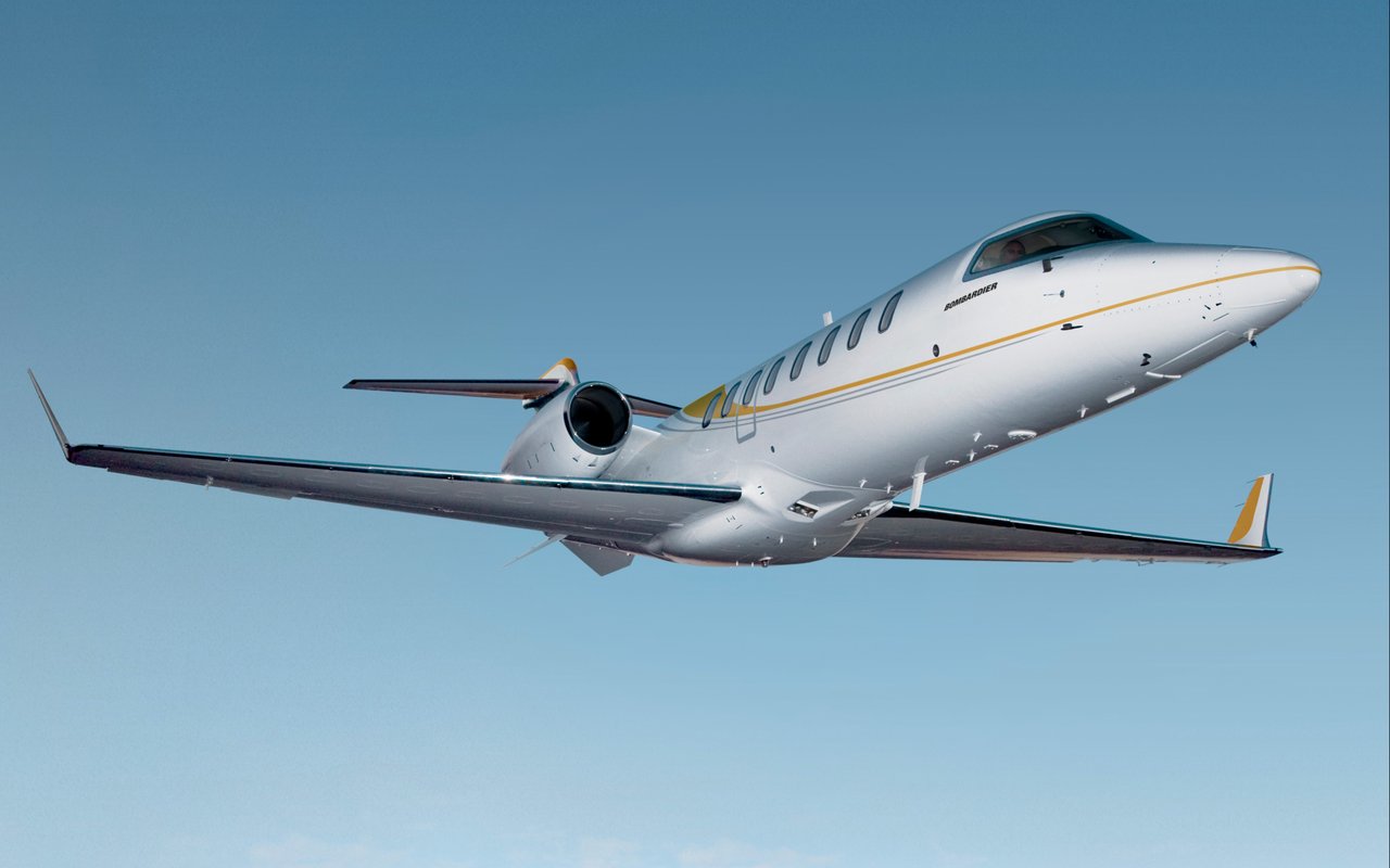 Popular corporate jet - bombardier lear jet 75
